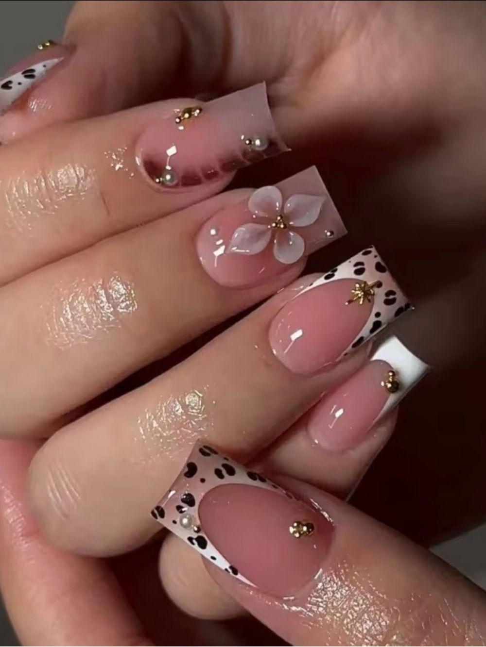 Nude Pink Floral French Acrylic Nail Set with Gold Accents